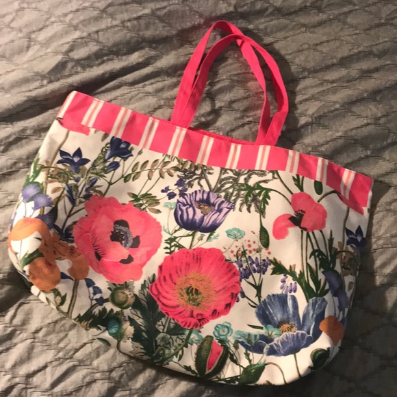 Estee Lauder Handbags - Estée Lauder Tote Bag